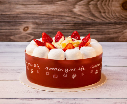 Deluxe Strawberry Cream | 8" Cake